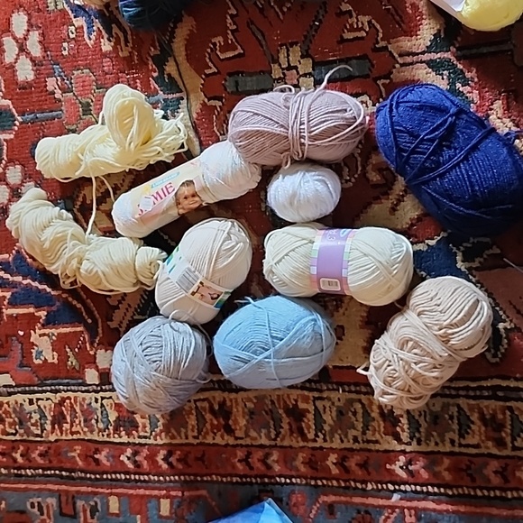 Yarn lot - Picture 2 of 3